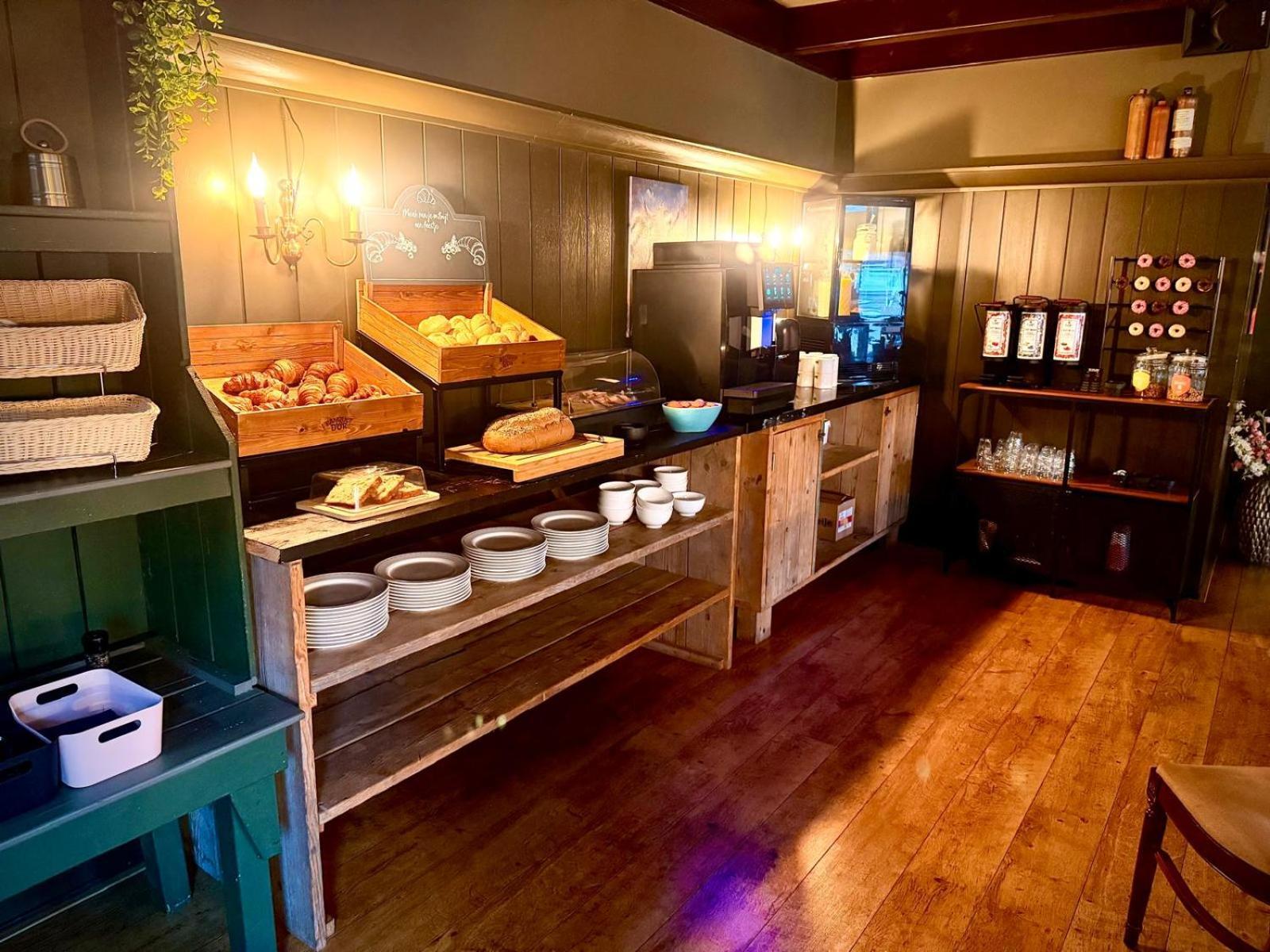 Hotel Restaurant 'T Ronde Loegh Winschoten Bagian luar foto