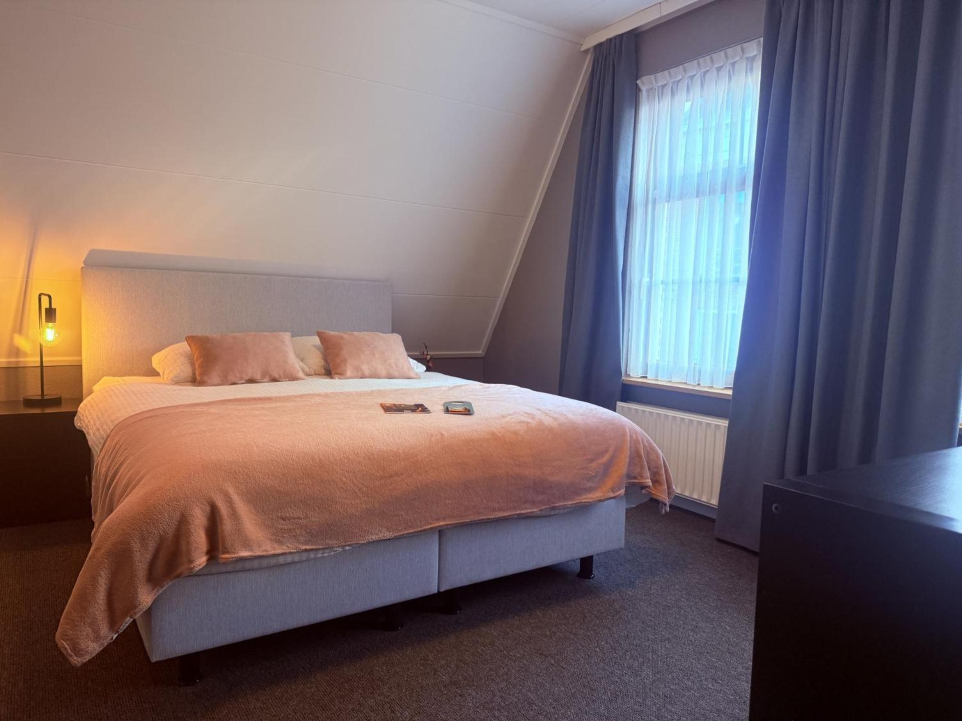 Hotel Restaurant 'T Ronde Loegh Winschoten Bagian luar foto