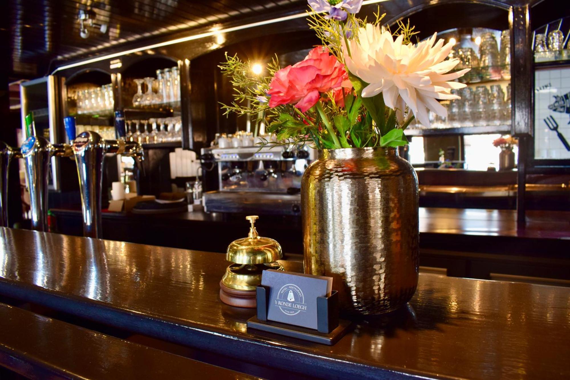 Hotel Restaurant 'T Ronde Loegh Winschoten Bagian luar foto